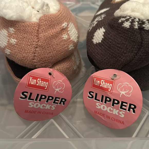 Bundle Slipper Socks - Picture 7 of 7